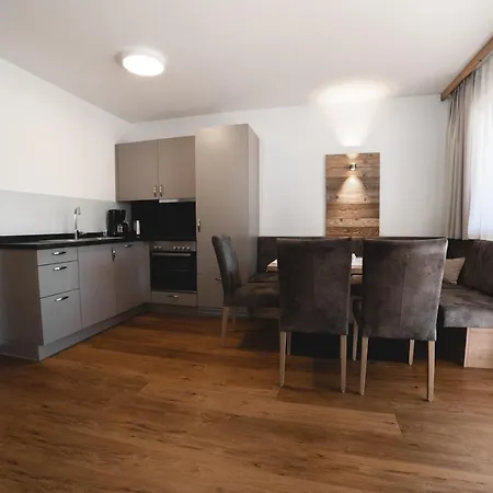 Lisi Apartment *